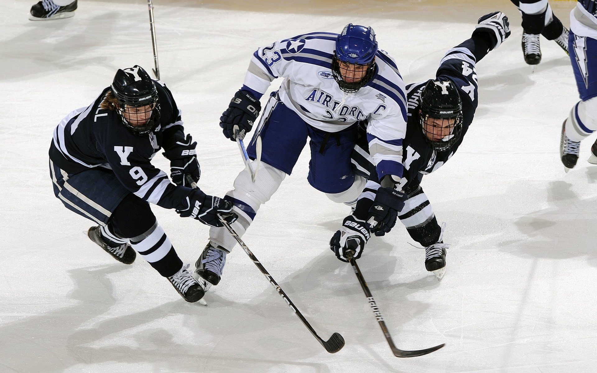 ac米兰球队官网-“冲刺时刻！武汉马拉松赛场谁能成就辉煌？”